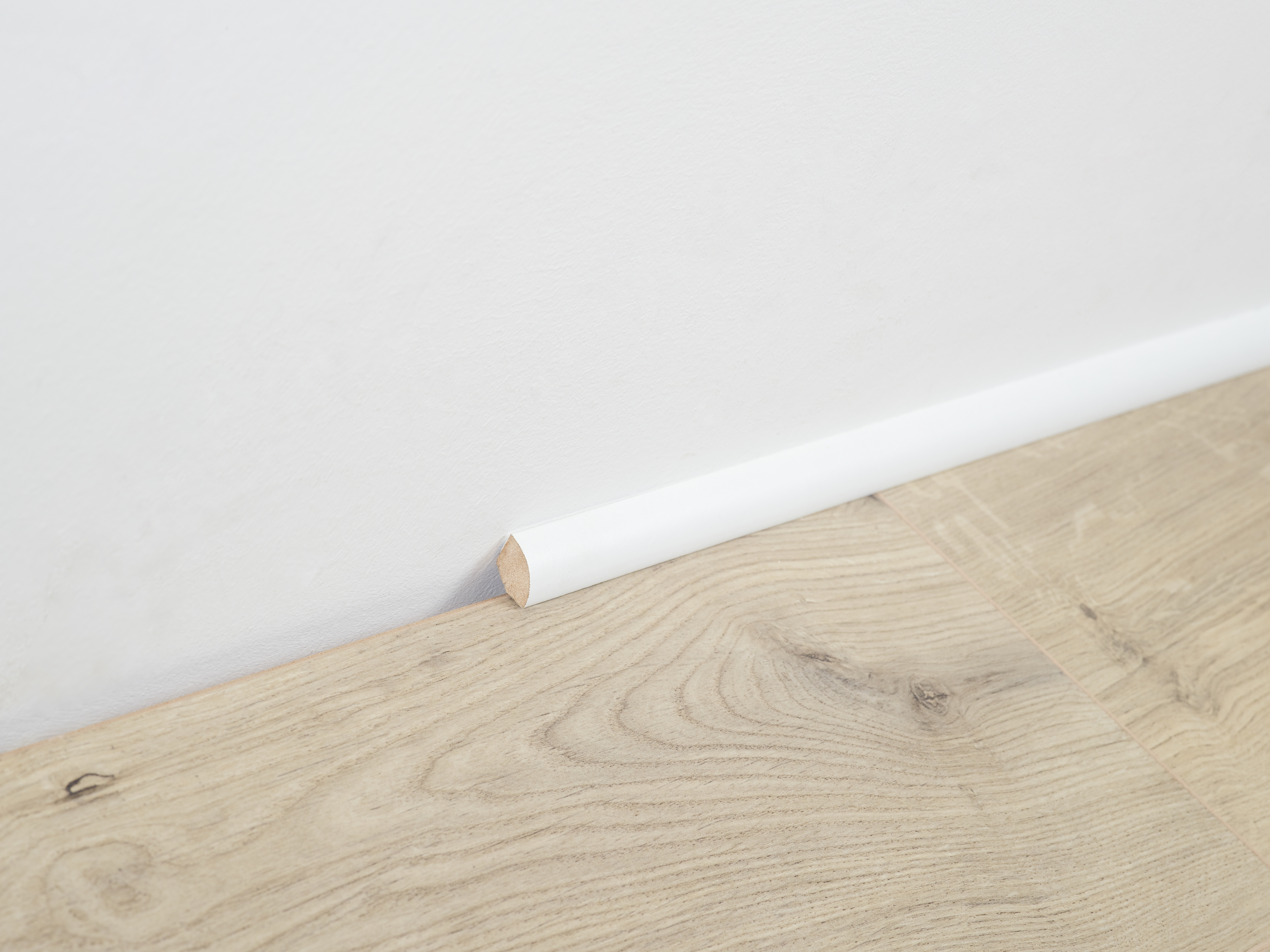 Quart rond White 2,4M Toutes surfaces 2400x14x14mm - 9,6M2/PAQ