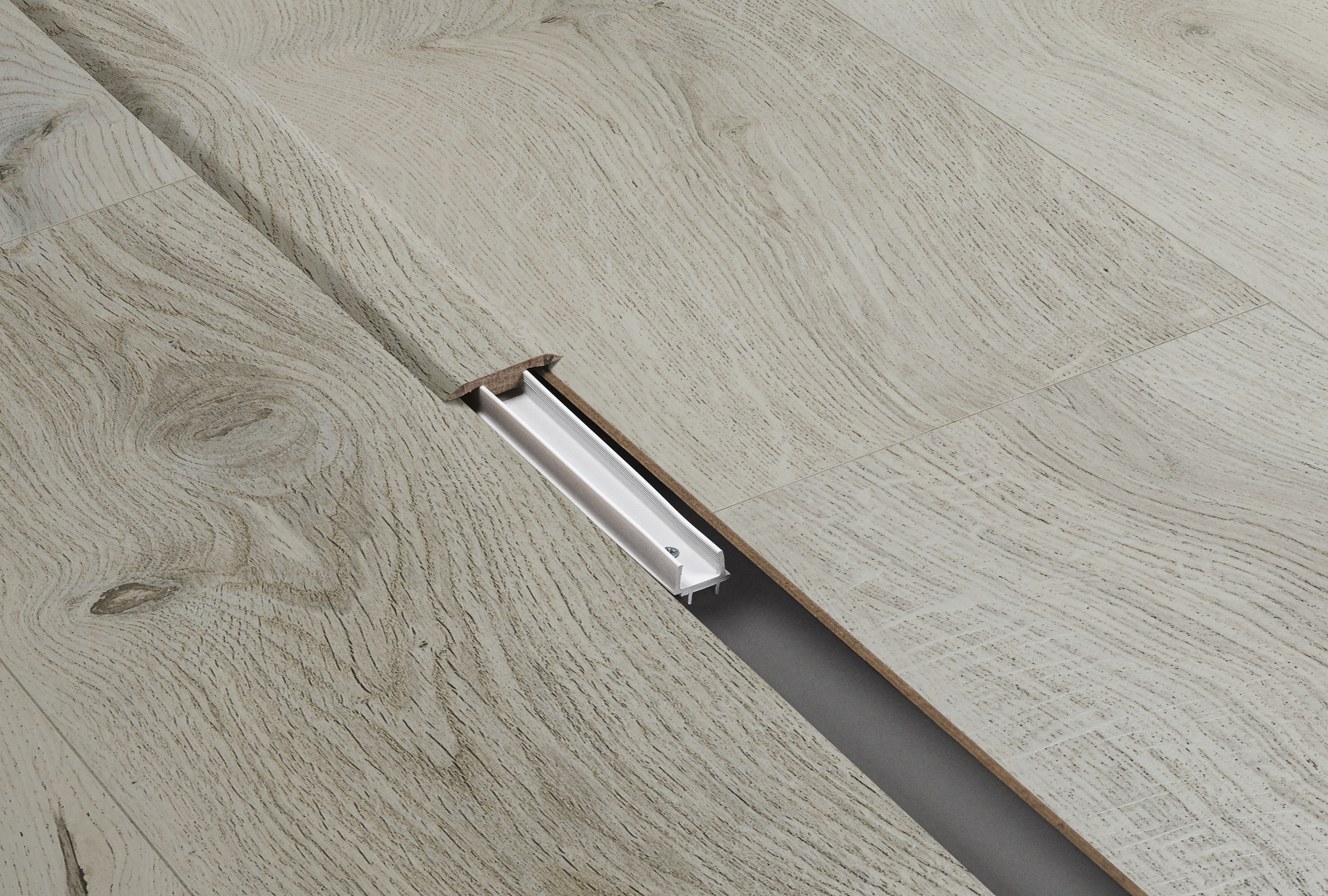 Barre jonction Gyant Light 2,4M Pour parquet stratifié 2400x40x8mm